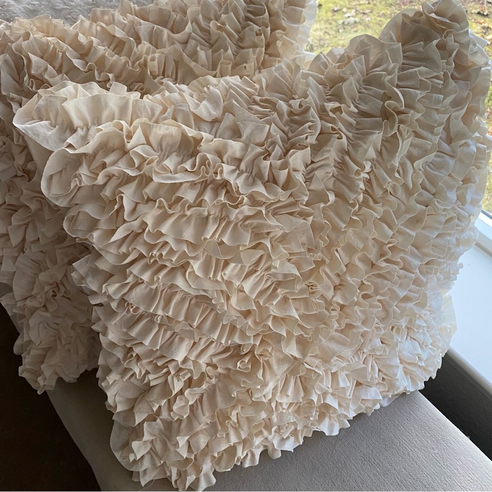 Pair of Gorgeous Off White Cream Quality Throw Pillow Shams Covers 18”X18”